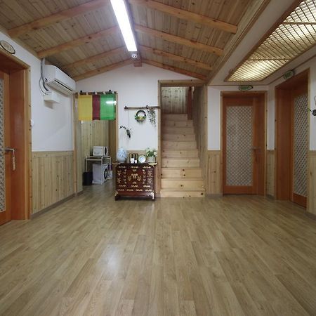 Dajeong Guesthouse Čondžu Exteriér fotografie